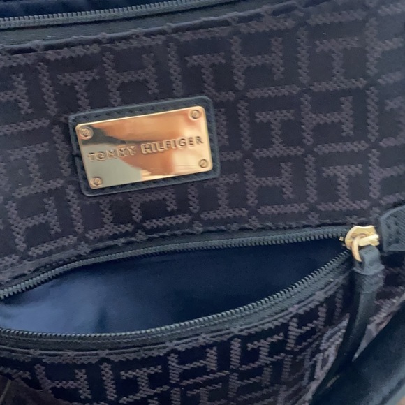 🚫SOLD🚫Ⓜ️Black Tommy Hilfiger Tote Bag Purse - Picture 7 of 7